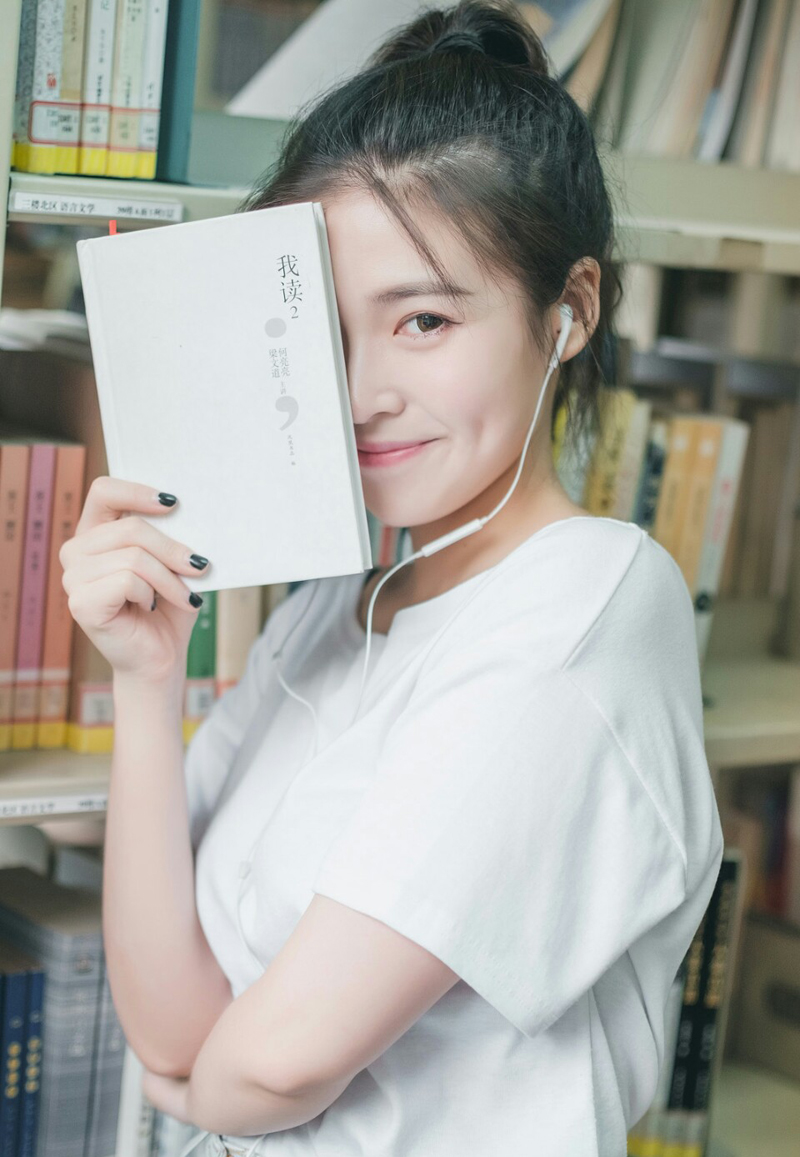 回忆那些在一起的时光，友情的岁月是记忆里最美的画面。